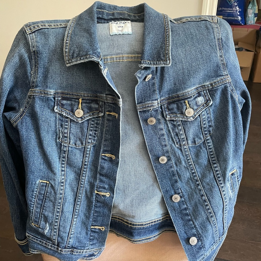 Old navy jean jacket (S)